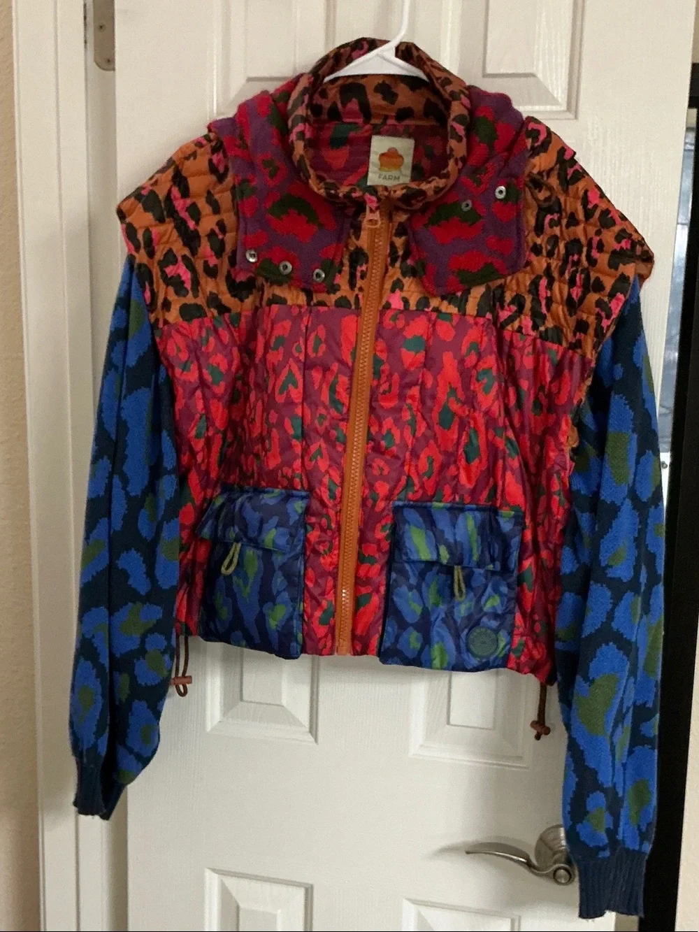 FARM Rio Puffer Jacket with hood. Excellent new condition . Large